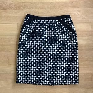 🌵 TALBOTS wool black and white pencil skirt